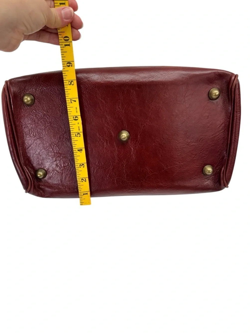 Floto Ciabatta is a modern take on the classic leather doctor bag,